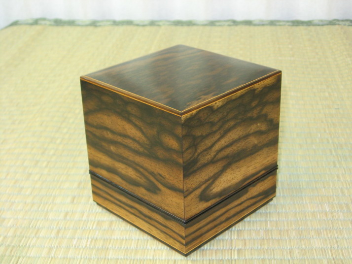 欅孔雀杢将棋駒箱