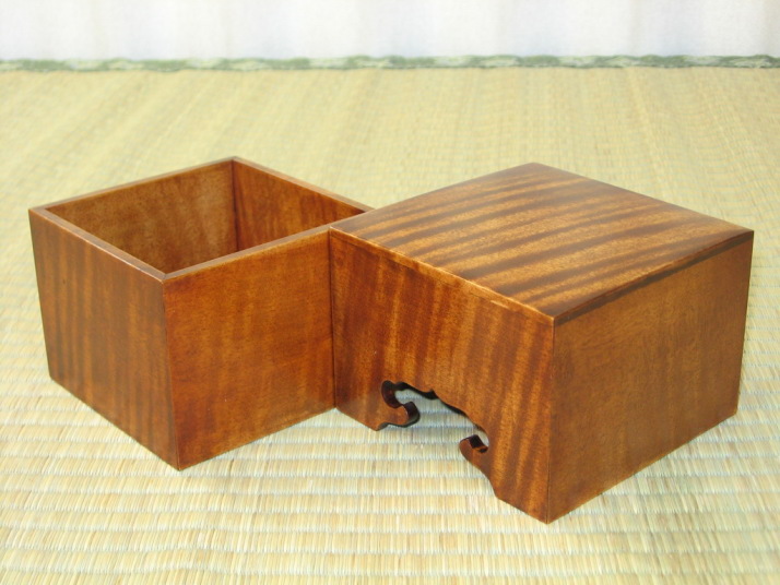 ▲トウシンオリジナル/奥山正直作将棋駒製作用彫台▲新品 ヤフーオークション 出品代行 トウシン 奥山正直作楓杢拭漆古色仕上駒