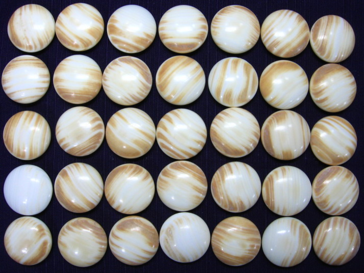 ！秀品！「碁石」日向名物【蛤・那智】未使用（詳細不明） 囲碁 日向特製 蛤碁石 本那智黒石 35号級 実用印 未使用品 中古 高級