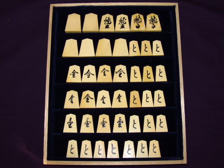 【流】本象牙彫刻 将棋駒 重量216g ZWA136 流本象牙彫刻 将棋駒 重量216g ZWA136