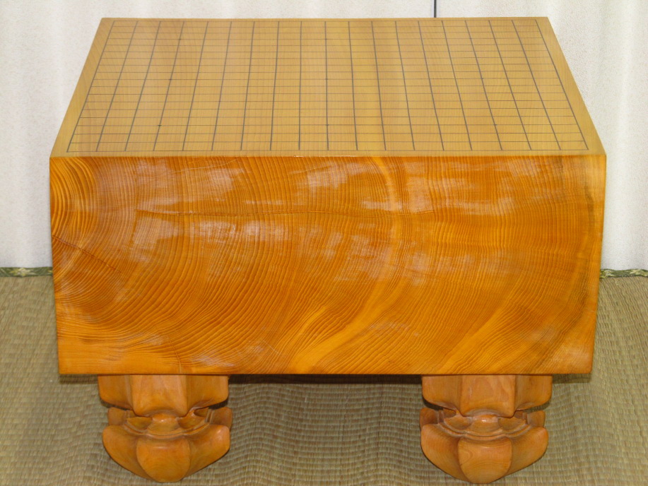 九州産本榧板目(木裏)碁盤5寸9分 九州産本榧板目(木裏)碁盤5寸9分